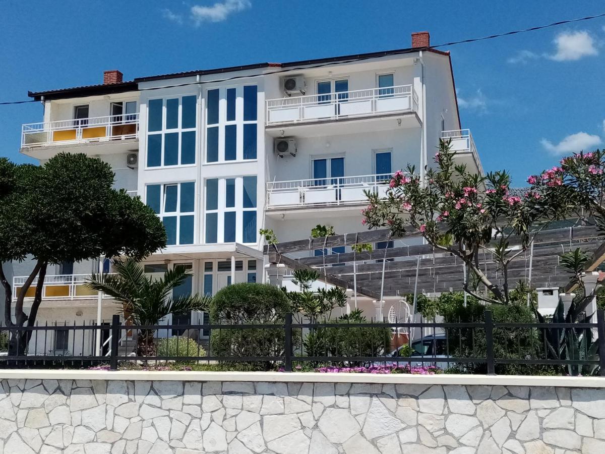 Apartman Figaro Pogled Od Milijun Dolara, 2 Tusa, 2 Wc คาชเตลา ภายนอก รูปภาพ