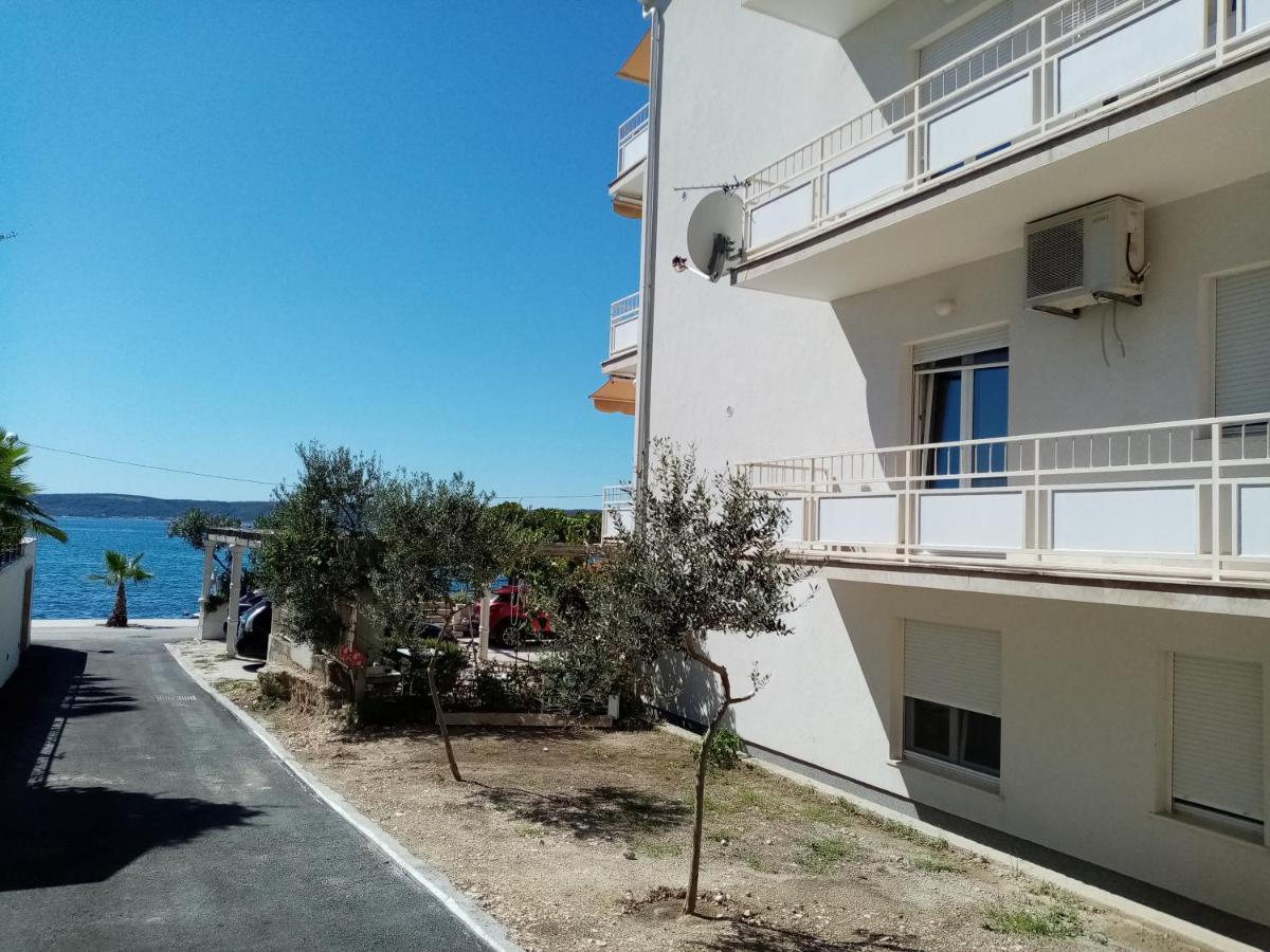 Apartman Figaro Pogled Od Milijun Dolara, 2 Tusa, 2 Wc คาชเตลา ภายนอก รูปภาพ