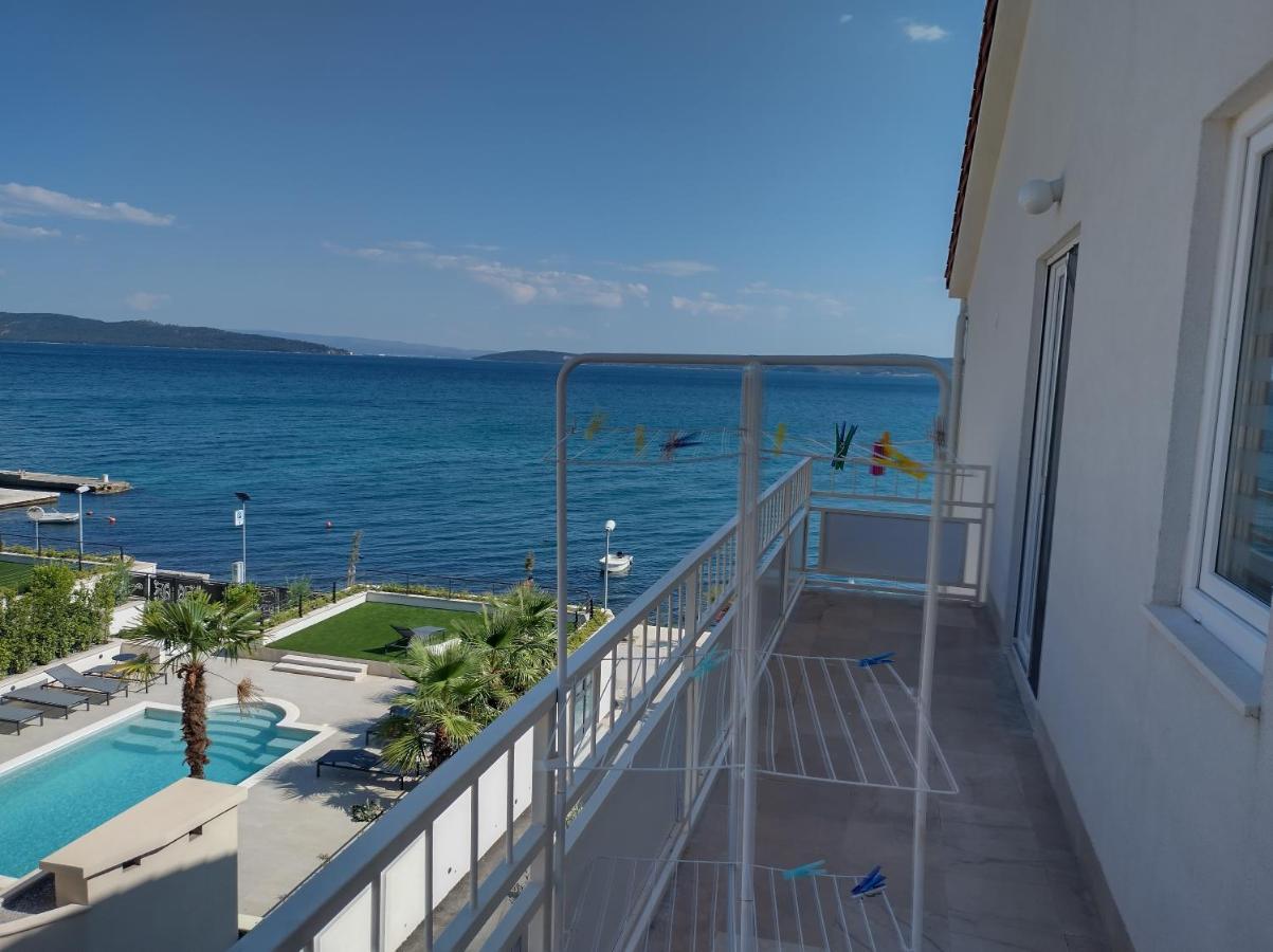 Apartman Figaro Pogled Od Milijun Dolara, 2 Tusa, 2 Wc คาชเตลา ภายนอก รูปภาพ