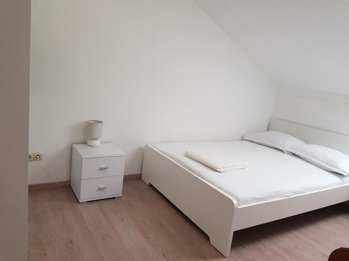 Apartman Figaro Pogled Od Milijun Dolara, 2 Tusa, 2 Wc คาชเตลา ภายนอก รูปภาพ