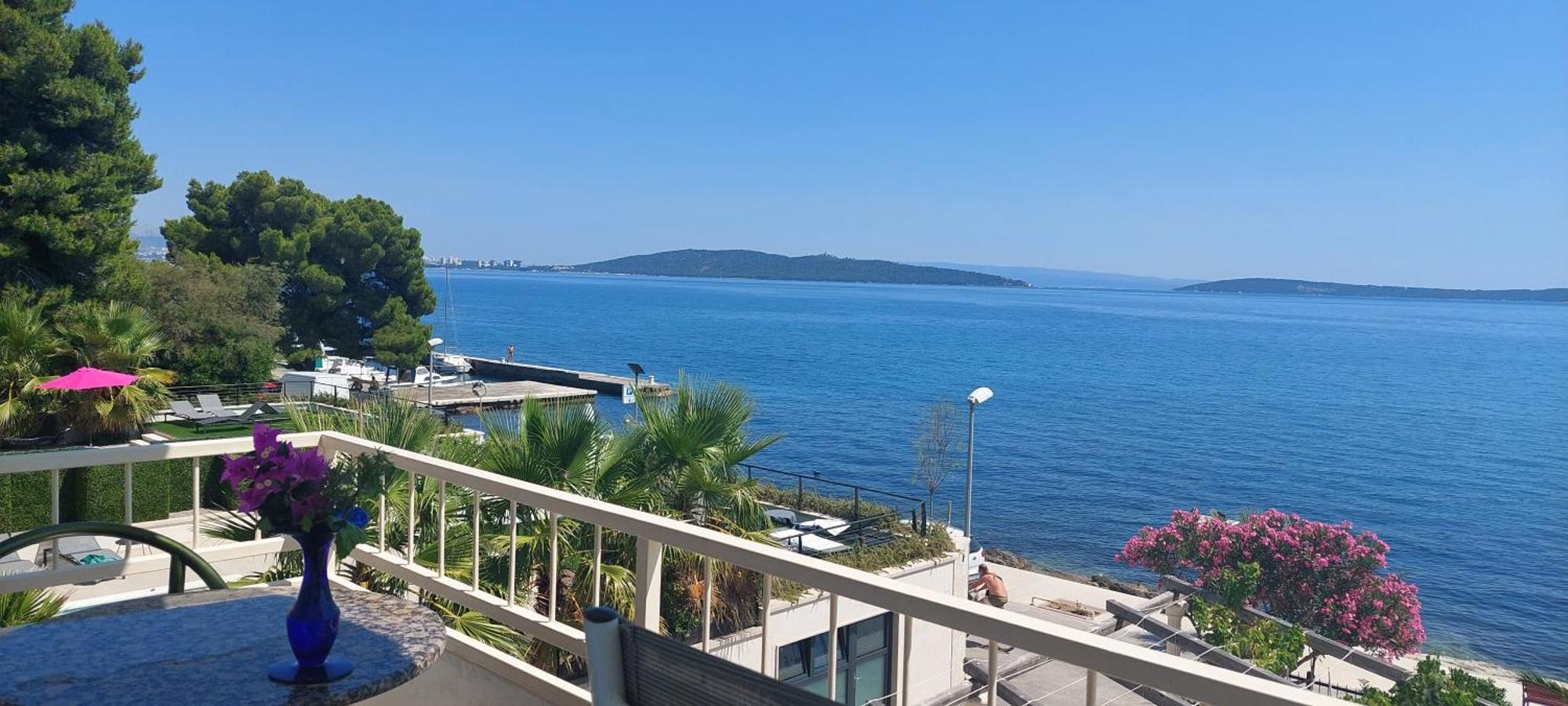 Apartman Figaro Pogled Od Milijun Dolara, 2 Tusa, 2 Wc คาชเตลา ภายนอก รูปภาพ